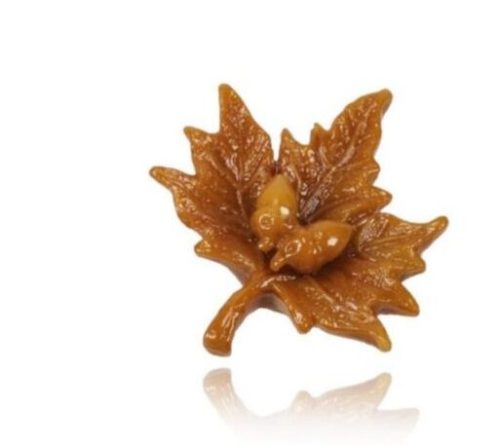 MVU055	Tölgy levél makkal méhviasz gyertya